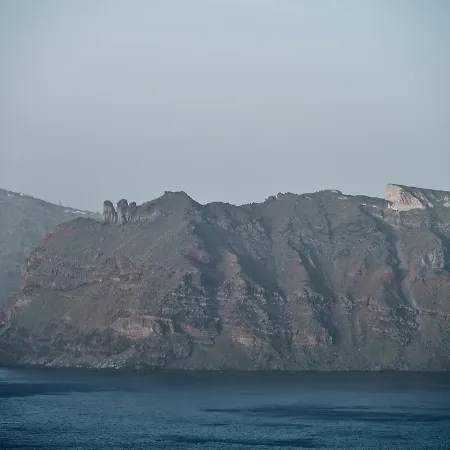 Abyss Santorini ホテル イア